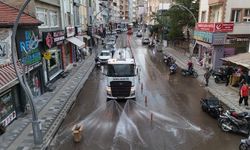 Sandıklı'da Yollar Yıkandı