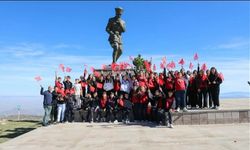 Afyon Belediyesi’nden Öğrencilere Zafer Yolculuğu