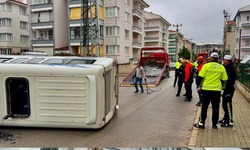 Erkmen’de Öğrenci Servisi ile Dolmuş Çarpıştı