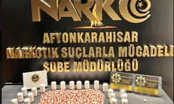 Polis Durdurduğu Araçta Uyuşturucu Ele Geçirdi