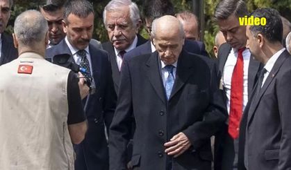 MHP LİDERİ BAHÇELİ BAŞBUĞ TÜRKEŞ'İN MEZARINI ZİYARET ETTİ