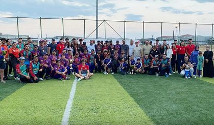 AFYON SPOR LİSESİ KRİKET'İN ŞAMPİYONU OLDU