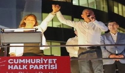 BAŞKAN BURCU KÖKSAL’A, AYDIN MİTİNGİNDE YOĞUN İLGİ