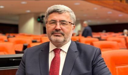 Milletvekili Özkaya “Whatssapp” İletişim Hattı Hizmete Açıldı