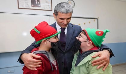 Vali Aktaş, Öğrenci ve Öğretmenlerle Bir Araya Geldi