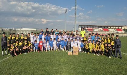 ASKF’den Minik Futbolculara Moral Desteği