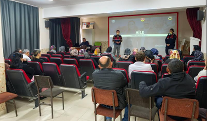 Jandarma İhsaniye’de Öğrenci Velilerini Bilgilendirdi