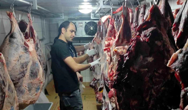 SANDIKLI’DA KASAPLAR DENETLENDİ