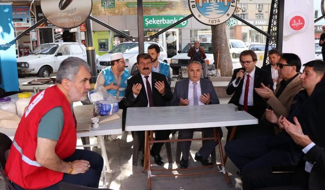 DİNAR’DA “FİLİSTİN’E UMUT OL KERMESİ”NİN AÇILIŞI GERÇEKLEŞTİRİLDİ