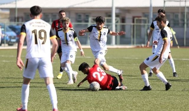 BOLVADİN 2-0, EMİRDAĞ 7-1 MAĞLUP