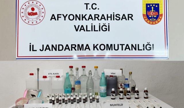 JANDARMA DİNAR’DA KAÇAK ALKOL ELE GEÇİRDİ