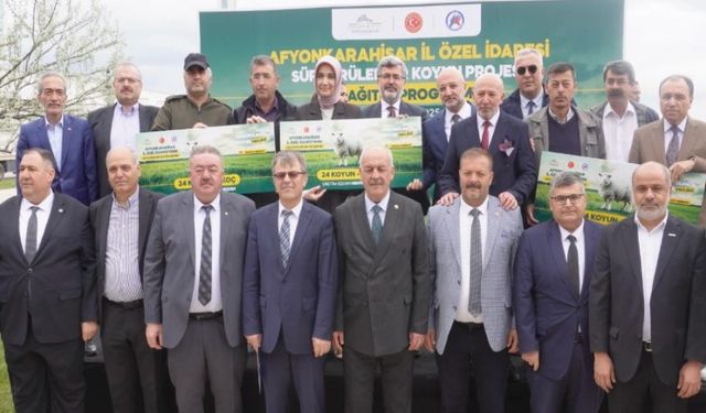 ÜRETİCİLERE 3175 KOYUN, 128 KOÇ DAĞITILDI