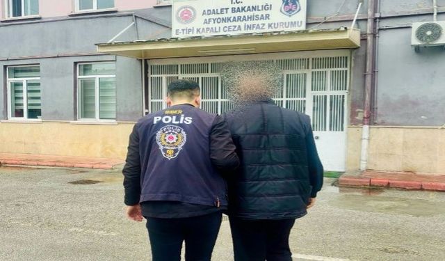 POLİS ARANAN ŞAHSI YAKALADI