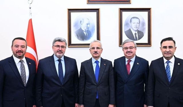 AK PARTİ AFYON HEYETİ BAKAN URALOĞLU'NA TALEPLERİNİ İLETTİ