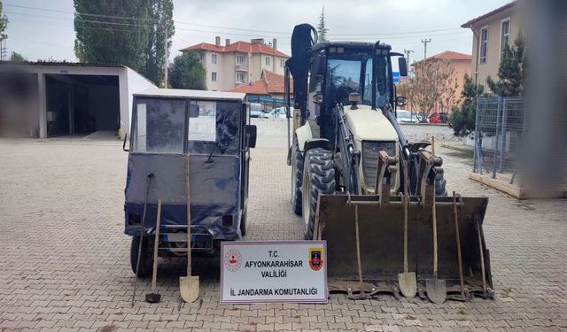 JANDARMA DEFİNECİLERİ SUÇÜSTÜ YAKALADI
