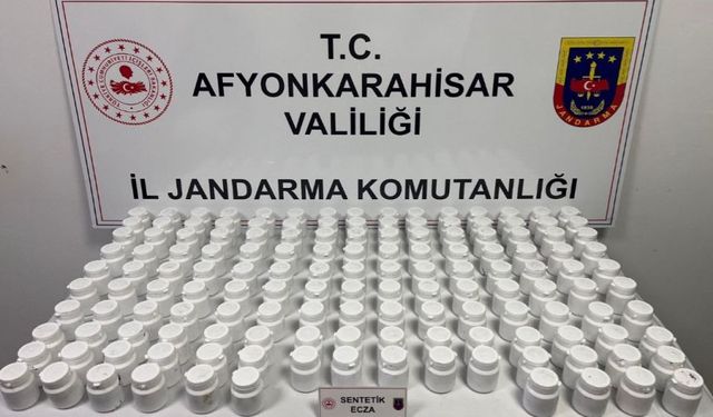 JANDARMA 8 BİN 120 ADET UYUŞTURUCU HAP ELE GEÇİRDİ