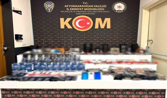 POLİS GÜMRÜK KAÇAĞI EŞYA ELE GEÇİRDİ