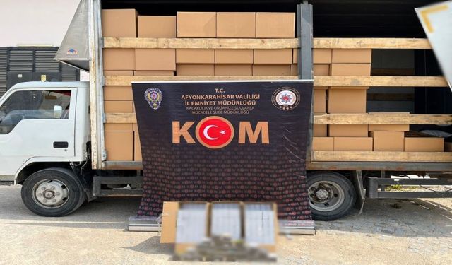 POLİS 2 MİLYON 820 BİN ADET BOŞ MAKARON ELE GEÇİRDİ