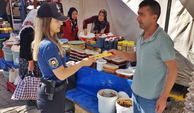 EMNİYET BİRİMLERİ SİNANPAŞA’DA HALKI BİLİNÇLENDİRİYOR