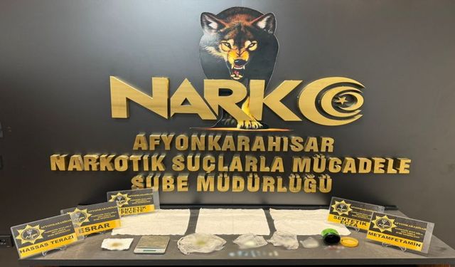 POLİSTEN SOKAK SATICILARINA OPERASYON