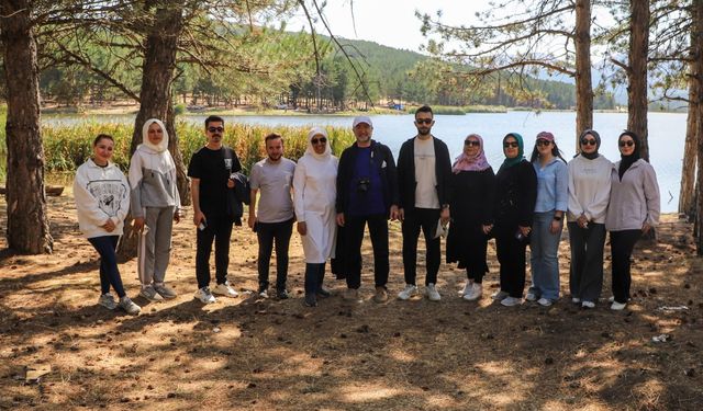 AK Gençlerden Doğa Odaklı Etkinlik