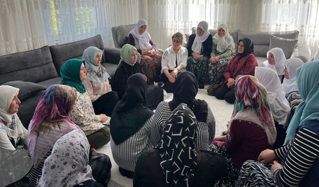 AK Kadınlar Nuribey’de “Türkiye Yüzyılı” Çalışması Yaptı