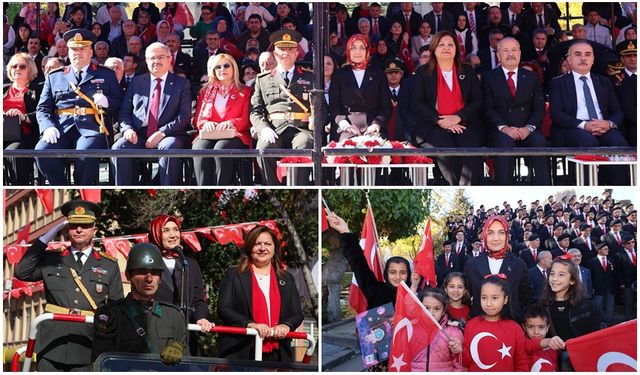 Cumhuriyet Meydanında Tören Geçekleştirildi