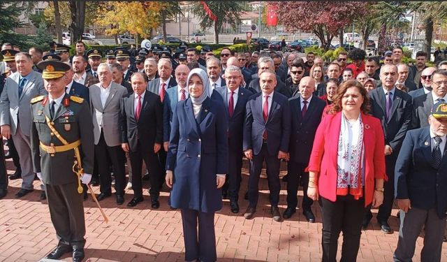 Cumhuriyetimizin 102'inci Yıl Dönümünü Gururla Kutlanıyor