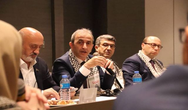 “Soykırım Altındaki Gazze’de Tıp Eğitiminin Yeniden Doğuşunu Destekliyoruz”