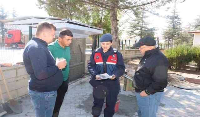 "Kadına El Kal-ka-maz ve KADES Uygulaması" konusunda bilgilendirme