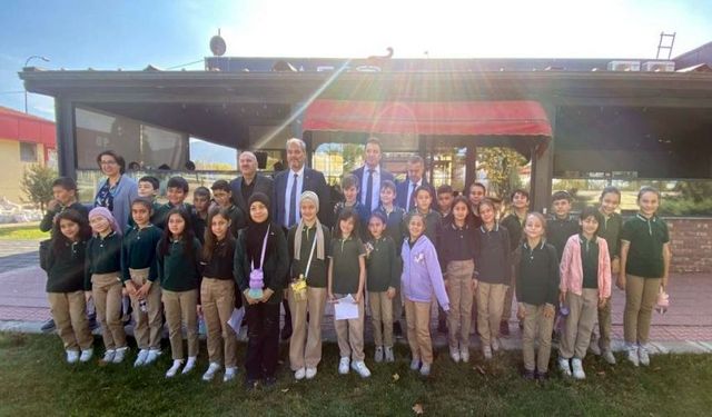 İlkokul Öğrencilerinden AFSÜ Bilim Kafeye Anlamlı Ziyaret