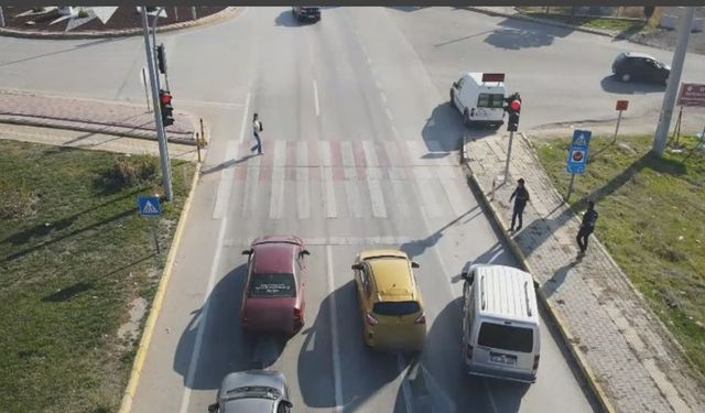 Polis Trafik Kontrollerini Dronla Yapıyor