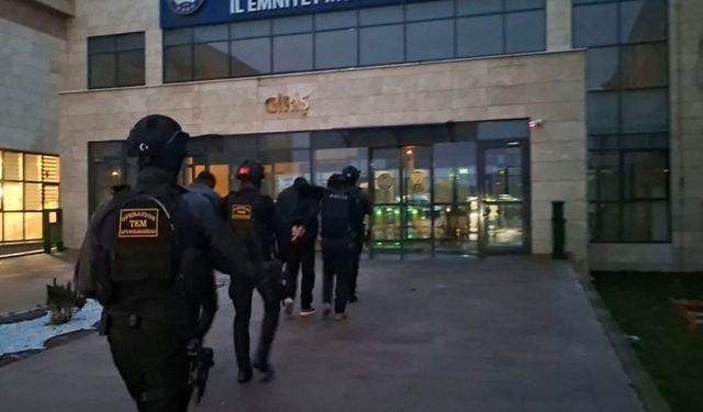 Bolvadin’de DEAŞ Taraftarı 2 Şahıs Yakalandı