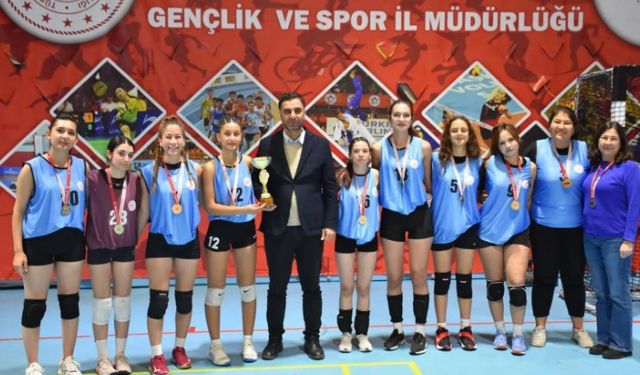 Voleybol Yurt Lig Turnuvası Sona Erdi