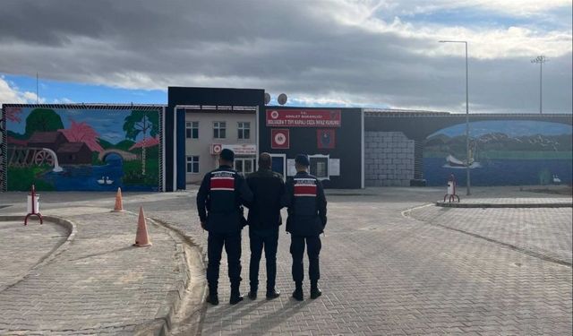 Jandarma Araması Olan 34 Şahsı Yakaladı