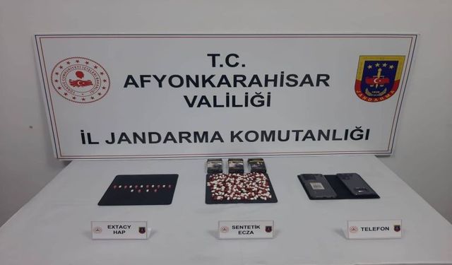 Jandarma Uyuşturucu Hap Ele Geçirdi