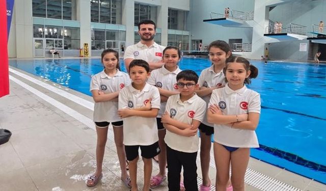 İzmir’de Afyon’u Temsil Ediyorlar