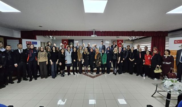 Milletvekili Taytak’tan “farkımda mısın?” Projesine Tam Destek