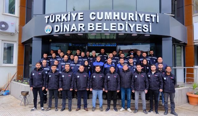 Dinar Belediyesi Temizlik Personeline Koruyucu Kıyafet Sağlandı