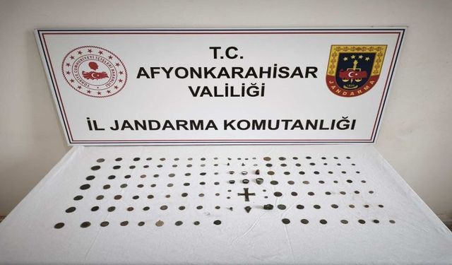 Jandarma İhsaniye’de Tarihi Eser Ele Geçirdi