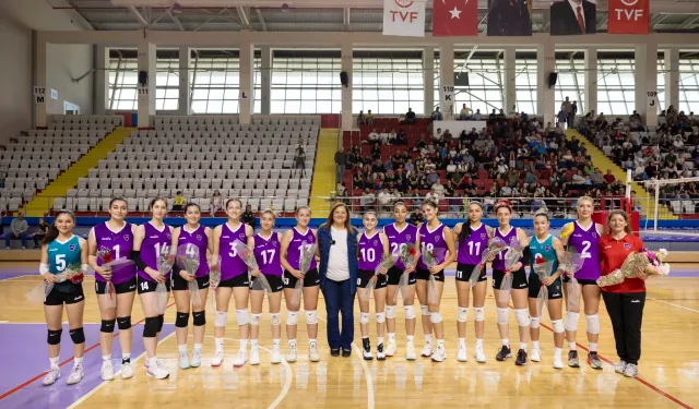 Yüntaş Voleybol-3     İlbank-0
