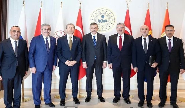 İçişleri Bakanı Çiftçi’ye, Afyonkarahisar Heyetinden Hayırlı Olsun Ziyareti