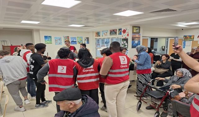 Yabancı Öğrencilerden Büyüklerine Vefa