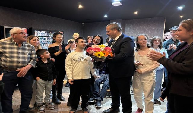 Otizmli Çocuklardan Rektör Aslan’a Tıp Bayramı Sürprizi