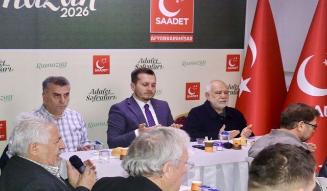 Saadet Partisi Emektarları İftarda Buluştu