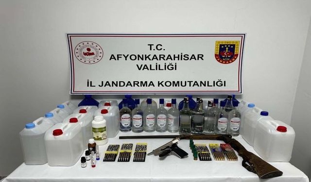 Jandarma Kaçak Alkol Ele Geçirdi