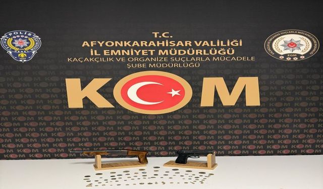 Polis, Tarihi Eser Ele Geçirdi