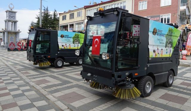 Şuhut’a 2 Adet Yol Süpürme Aracı Hibe Edildi