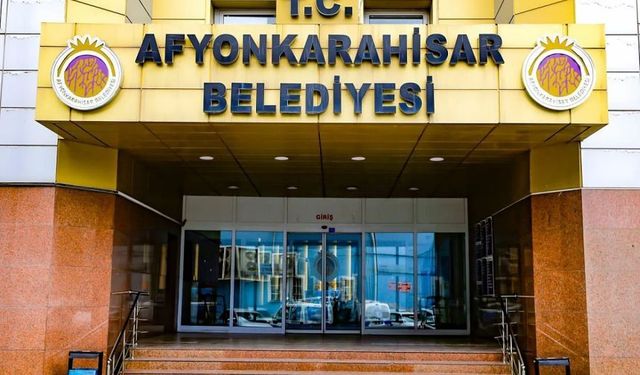 CHP'liler Saat 18'de Belediye Önünde Toplanacaklar