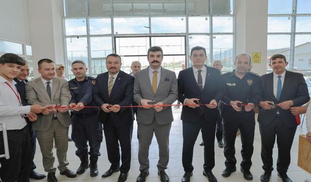 Sandıklı’da TÜBİTAK Bilim Fuarı Açıldı